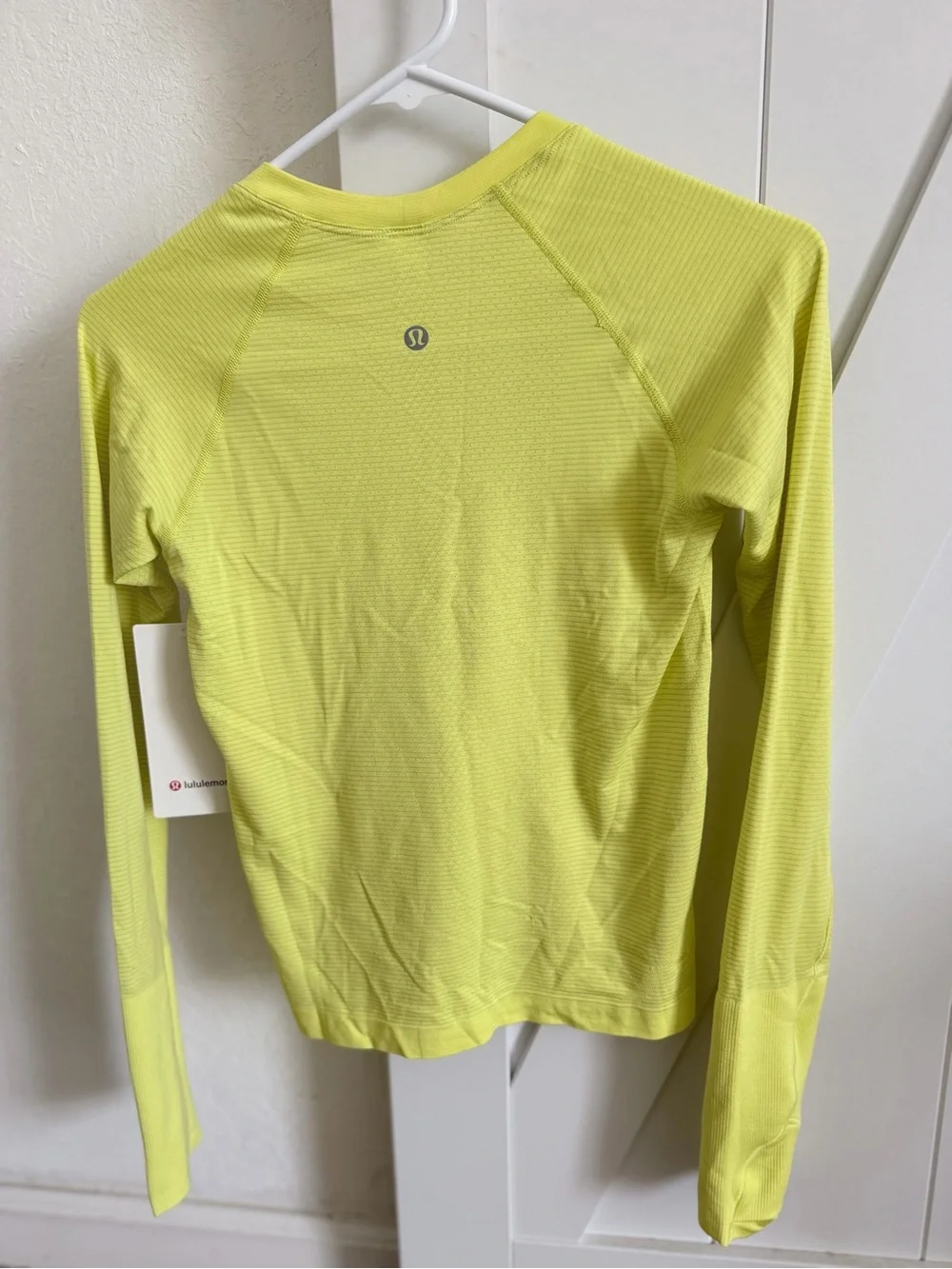 lululemon athletica color：electric lemon